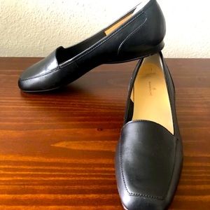 Bandolino Black leather Loafers sz 10 Narrow Perfect Condition
